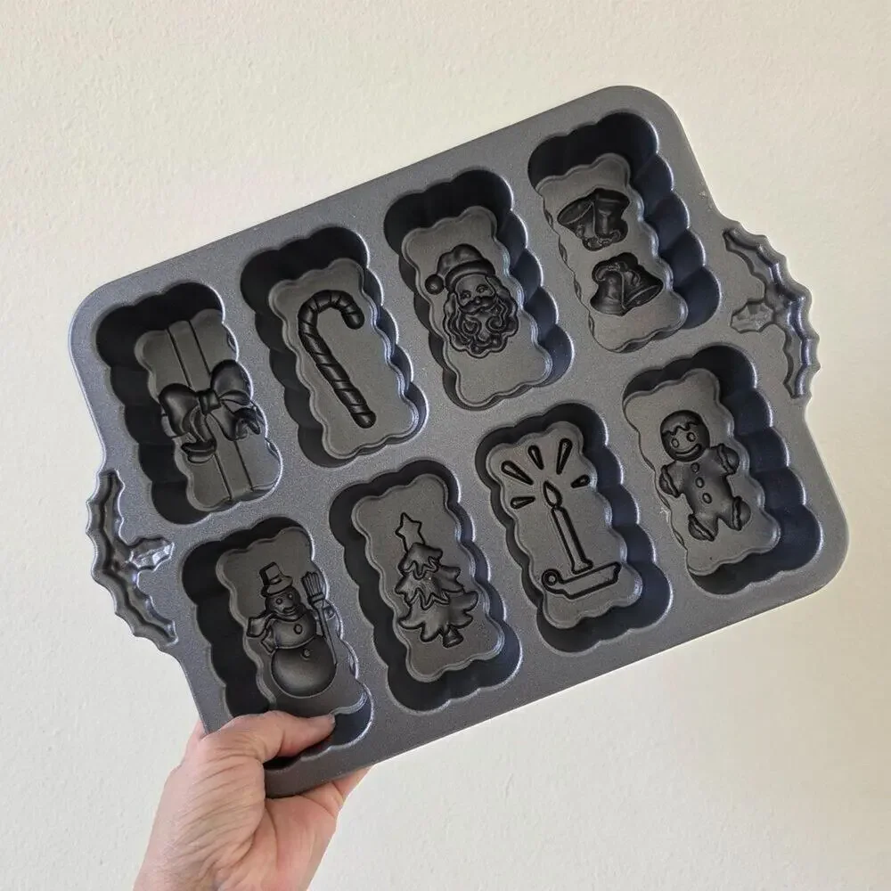 Nordic Ware Holiday Bakeware Pan Nonstick Christmas Mini Loaf Mold USA